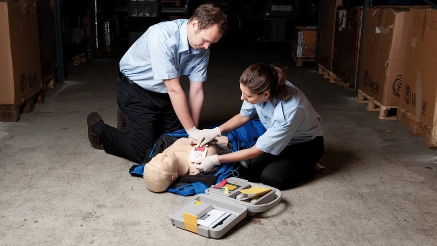 198-00150-defibrillatore-trainer-fr3-funzionamento