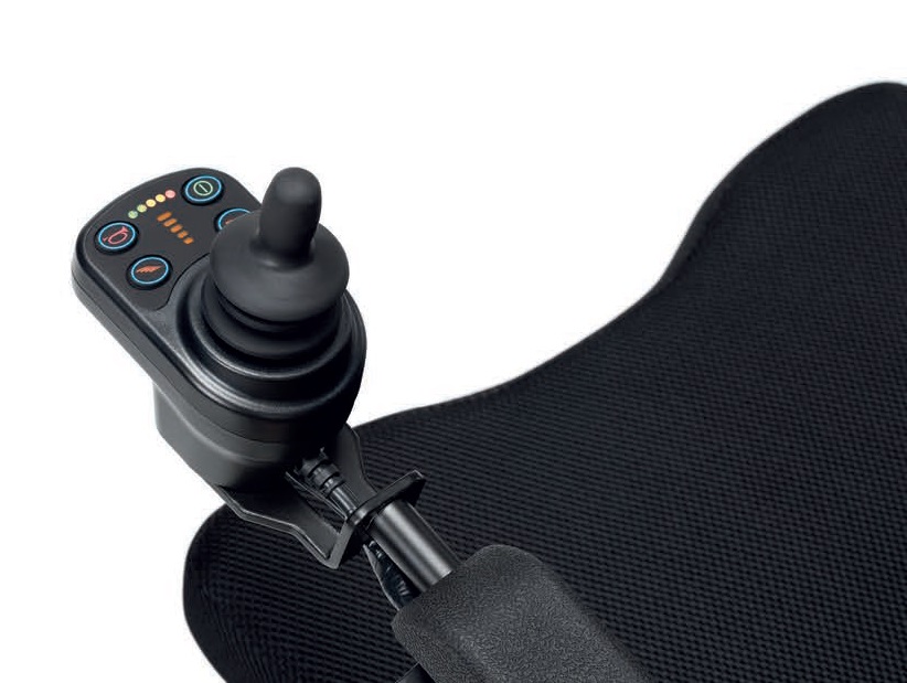 VERSO-carrozzina-elettrica-joystick